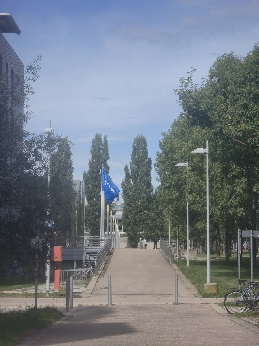 I visited the Leibniz Supercomputing Centre during the TUM-IAS programme